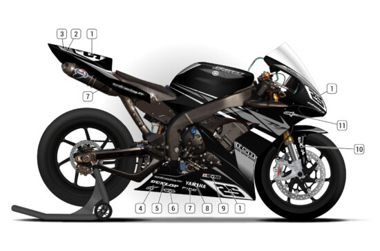 Alternative view of YAMAHA R1 2004/06